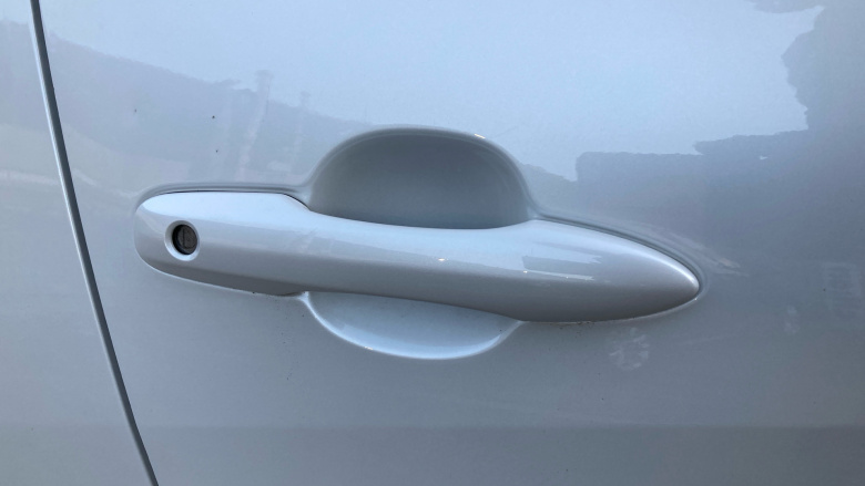 Toyota Yaris 1.5 Hybrid Design 5dr CVT Hybrid Hatchback